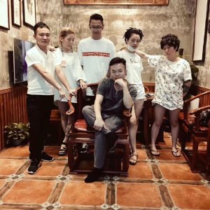 一群志同道合的纹身师们在铁木针刺青总店哦！老师傅纹身店.jpg